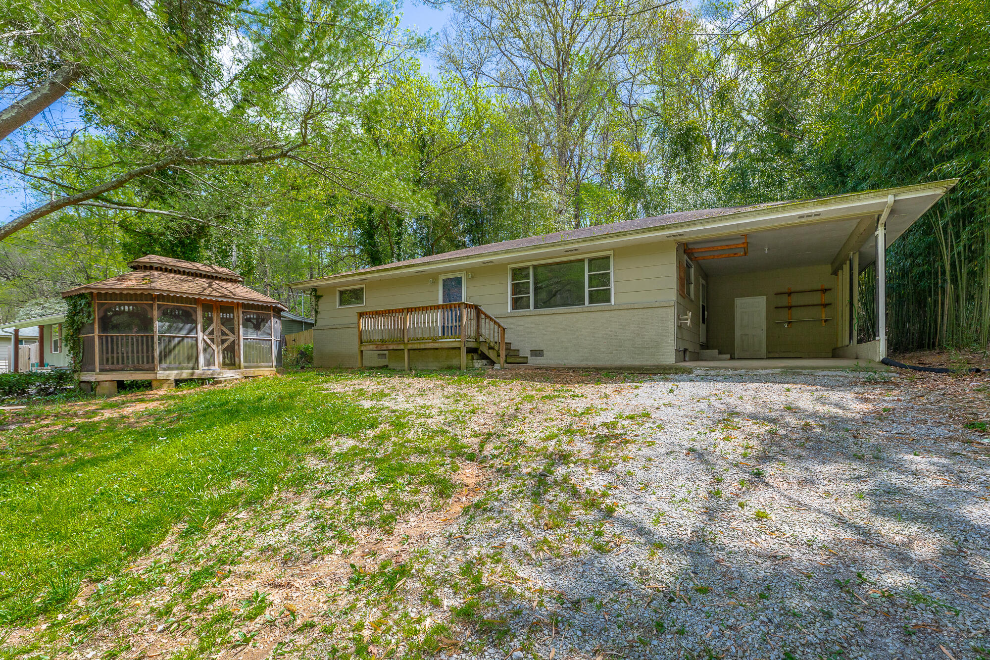 440 Lullwater Road Chattanooga, TN 37405 - Photo 3 of 25 440 Lullwater Road