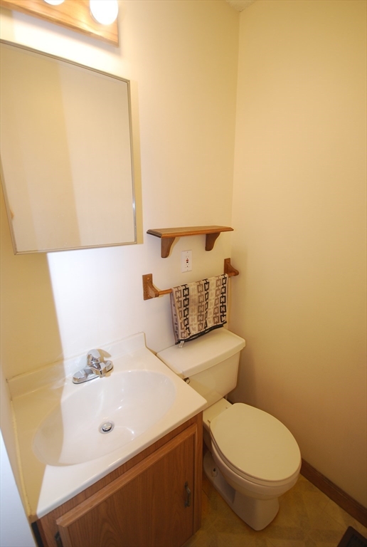 44-46 Middle Street Springfield, MA 01104 - Photo 9 of 42