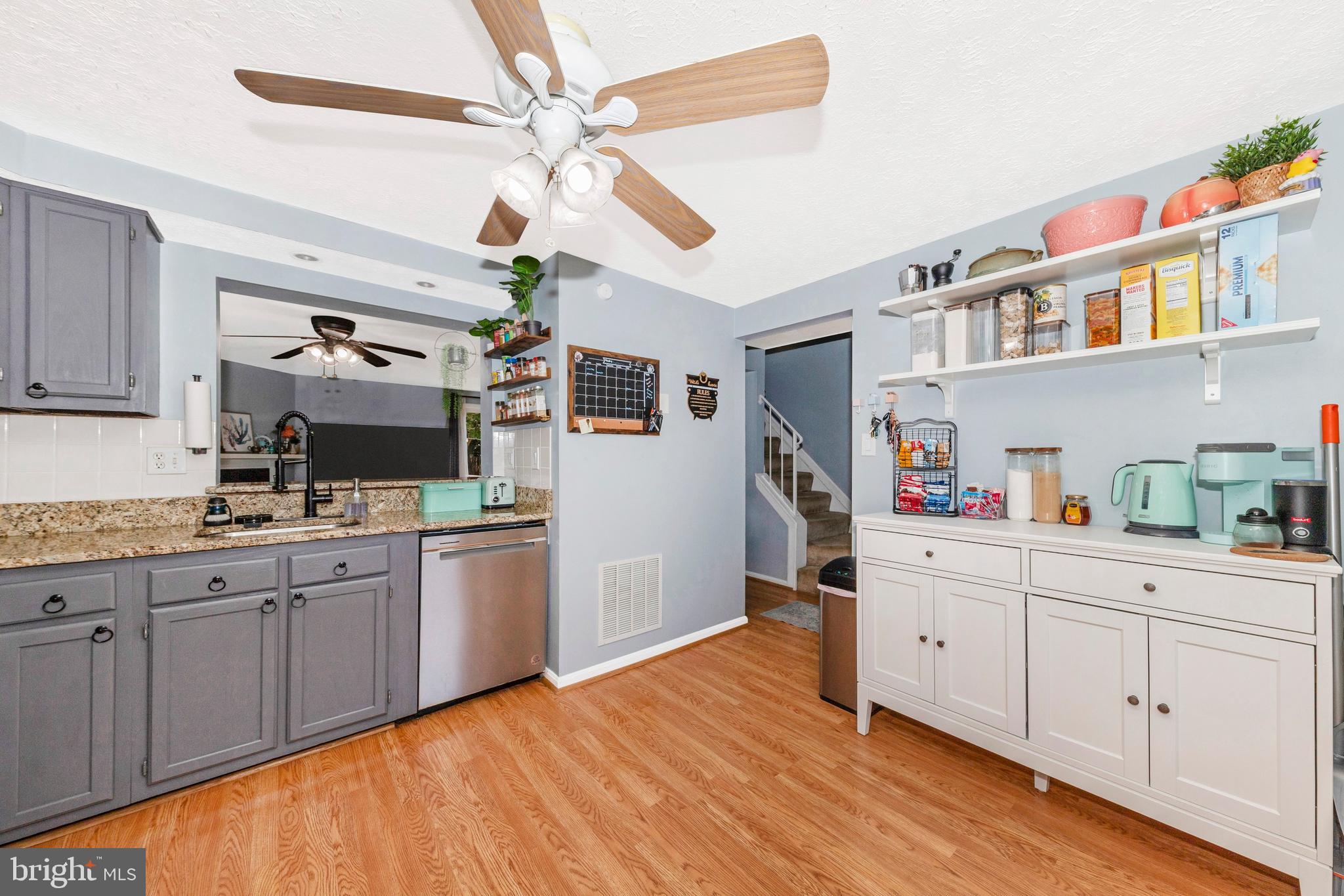 7283 Procopio Circle Columbia, MD 21046 - Photo 6 of 39 a kitchen with cabinets a sink and appliances