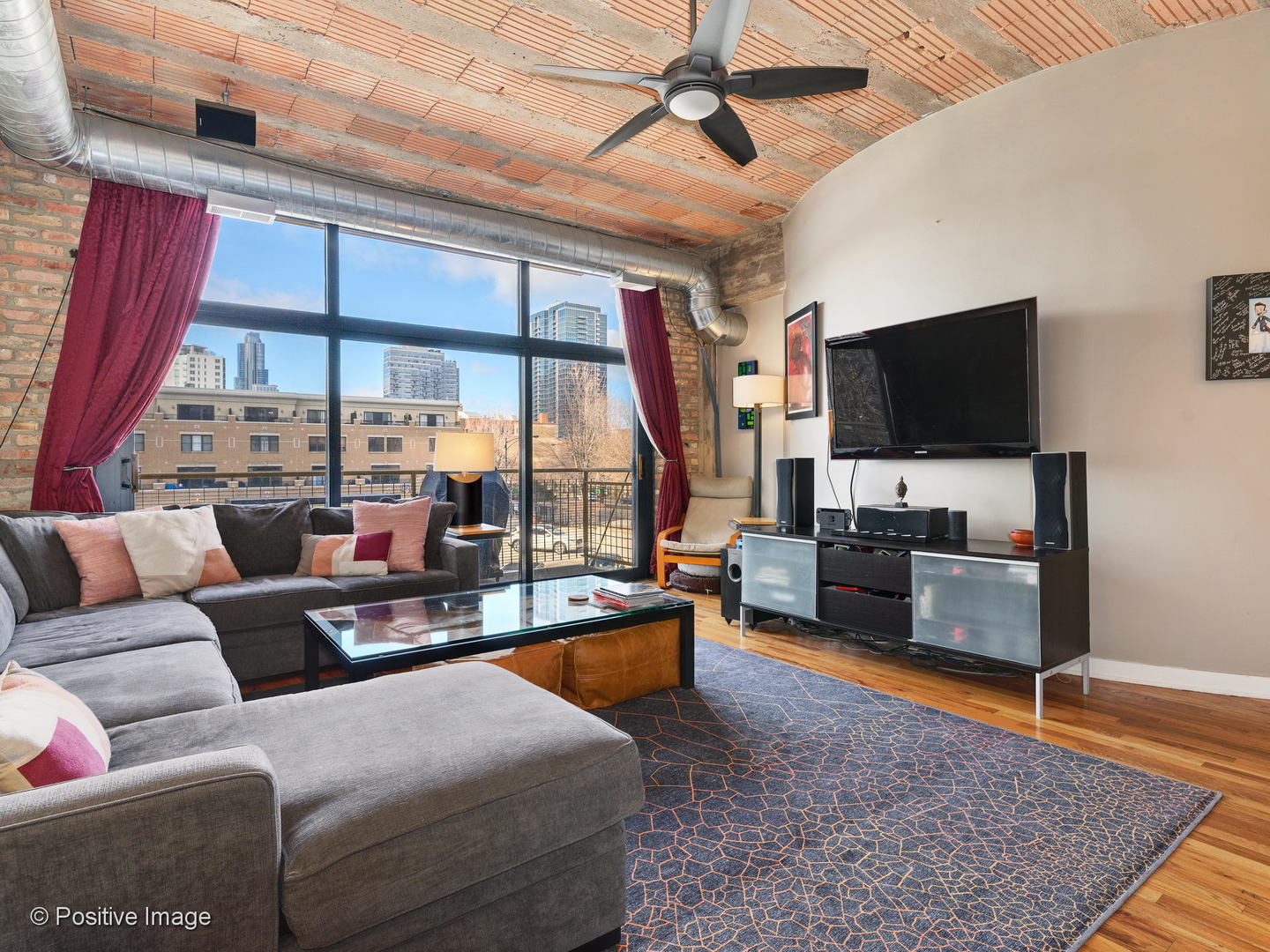 Undisclosed Address Chicago, IL 60616 - Photo 2 of 18