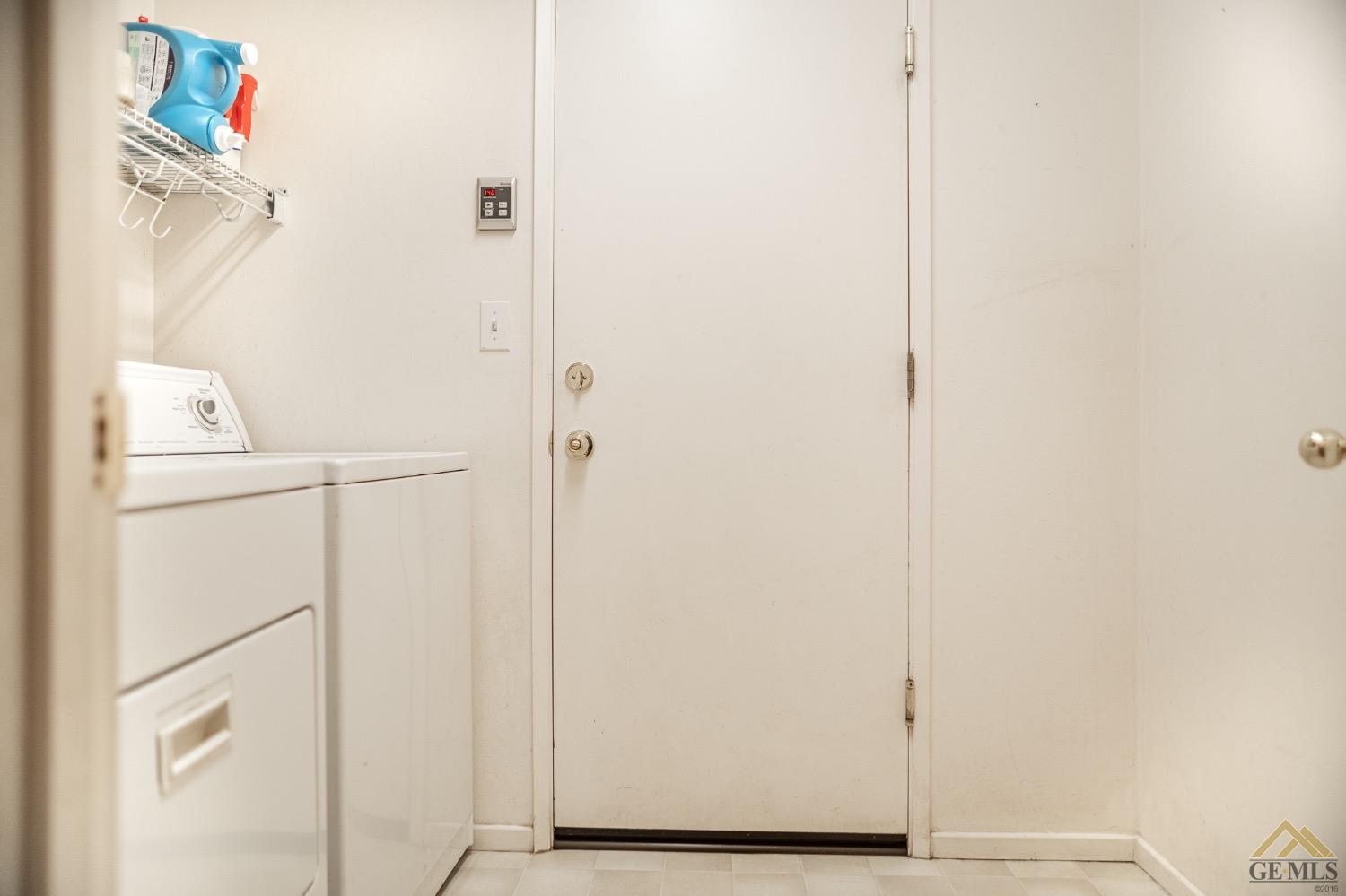 Undisclosed Address Bakersfield, CA 93311 - Photo 19 of 26 a view of utility room