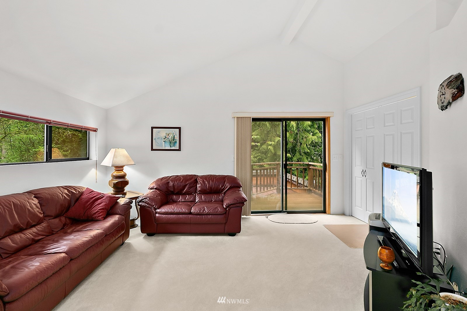2104 Rimrock Court Southwest Olympia, WA 98512 - Photo 17 of 40 Gallery Image 17