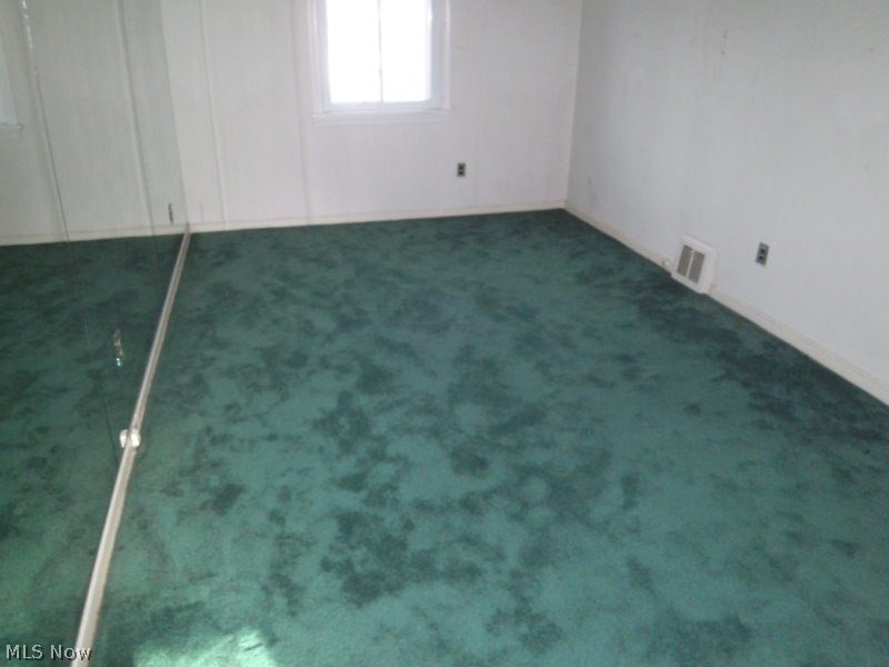 2401 North Taylor Road Cleveland, OH 44118 - Photo 7 of 10 Gallery Image 7