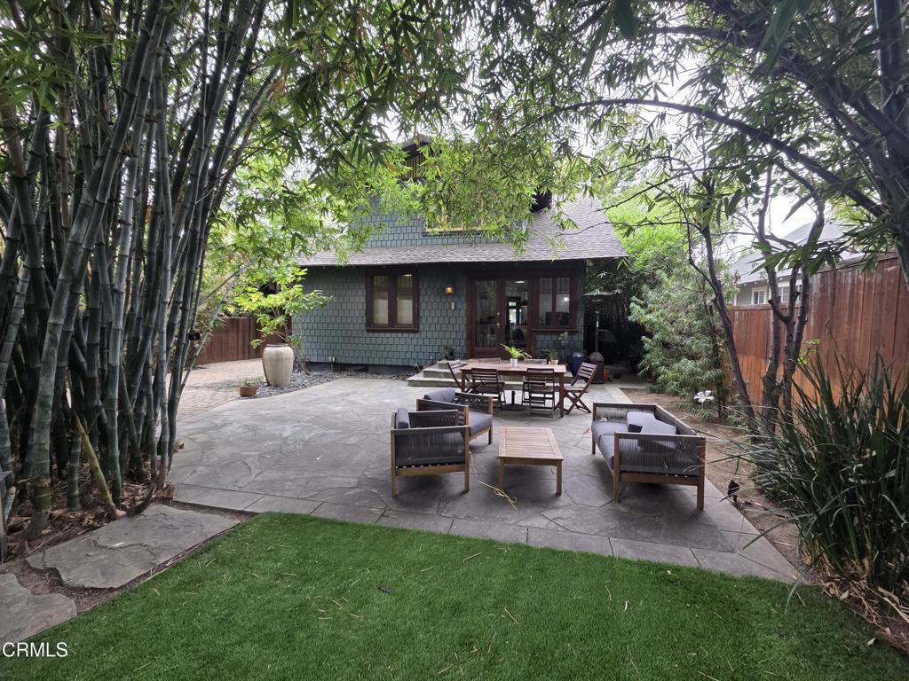 126 North Meridith Avenue Pasadena, CA 91106 - Photo 26 of 31 31 back