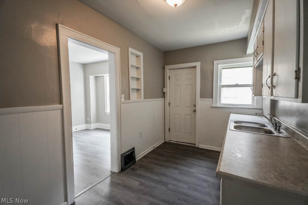 166 Brittain Road Akron, OH 44305 - Photo 7 of 19 Gallery Image 7