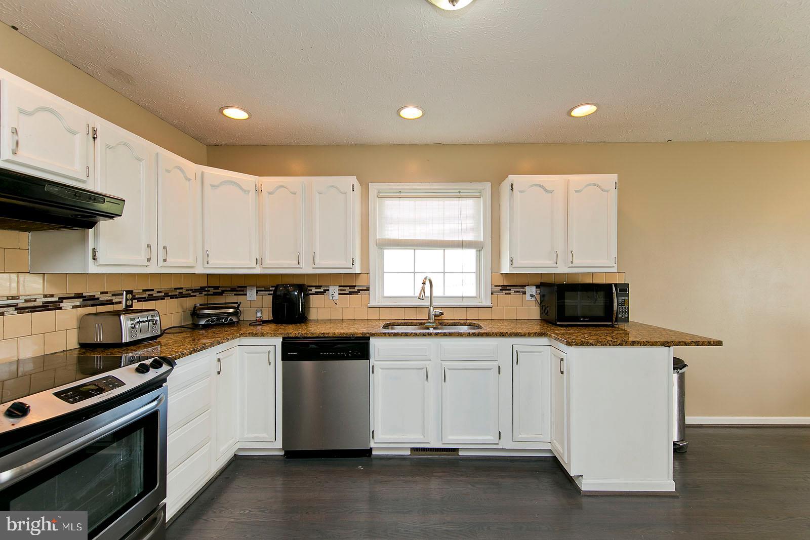 580 Ridgeview Road Capon Bridge, VA 26711 - Photo 15 of 44 Kitchen