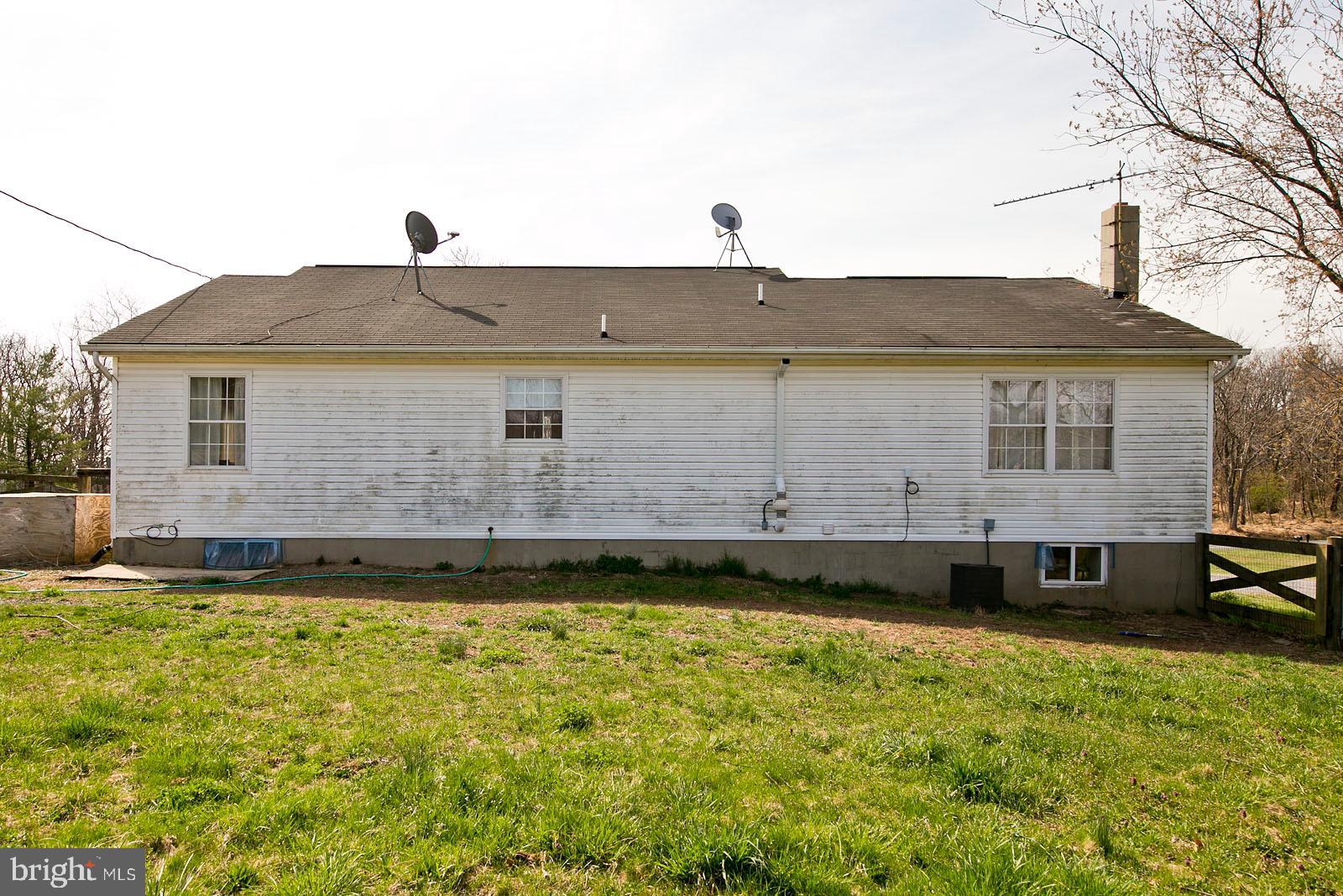 580 Ridgeview Road Capon Bridge, VA 26711 - Photo 4 of 44 Rear of house