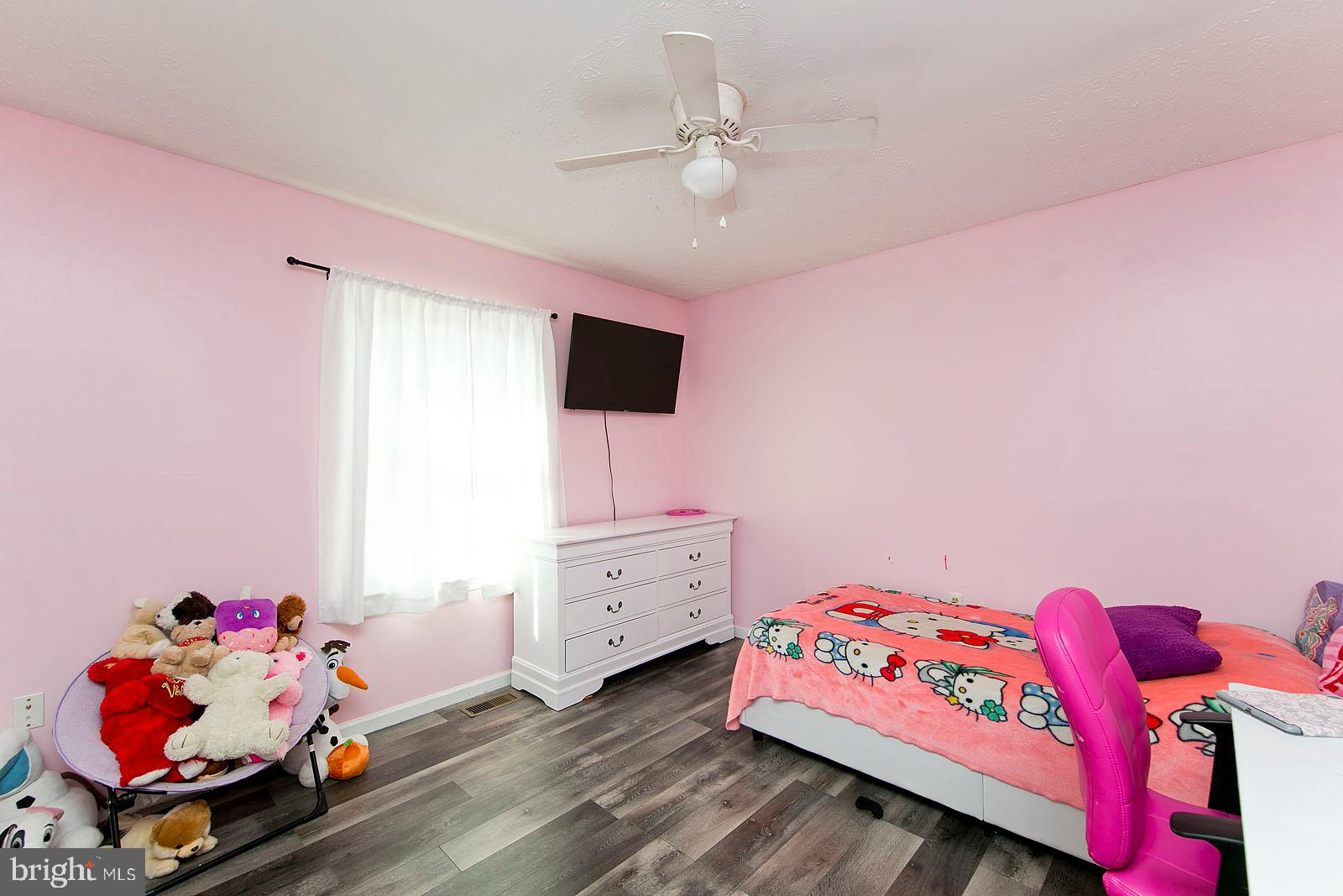 580 Ridgeview Road Capon Bridge, VA 26711 - Photo 37 of 44 Bedroom