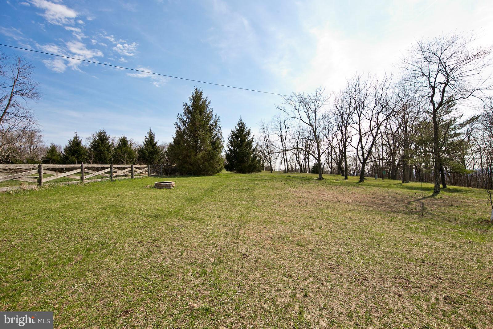 580 Ridgeview Road Capon Bridge, VA 26711 - Photo 8 of 44 Yard