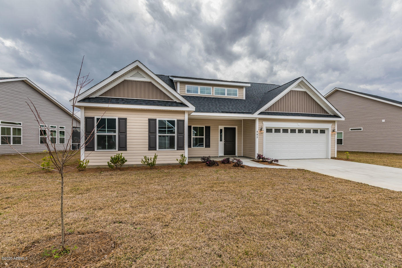487 Fort Sullivan Drive Ridgeland, SC 29936 - Photo 1 of 45 2 Front