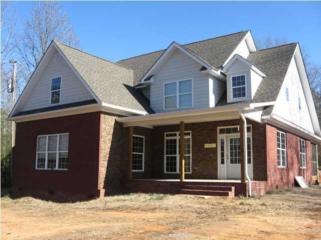 10514 Brainerd Road Chattanooga, TN 37421 - Photo 1 of 15 Primary Photo