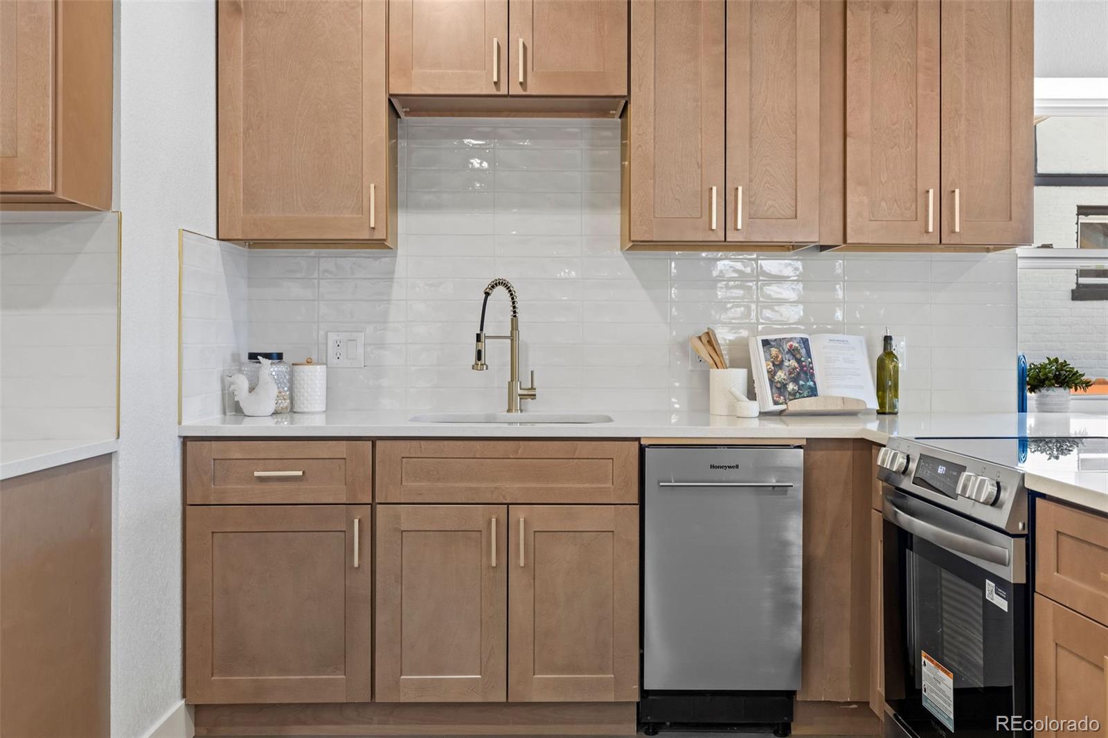 2810 Fillmore Street Denver, CO 80205 - Photo 13 of 34