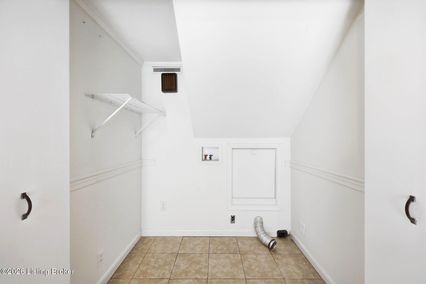 1007 Evergreen Road Anchorage, KY 40223 - Photo 46 of 58 photo_online_045