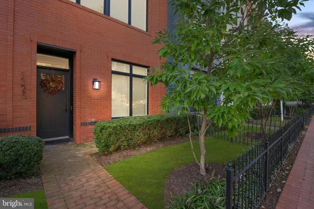 $1,950,000 | 1325 D Street Southeast, Washington, DC 20003