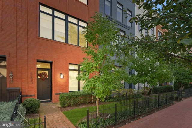 $1,950,000 | 1325 D Street Southeast, Washington, DC 20003