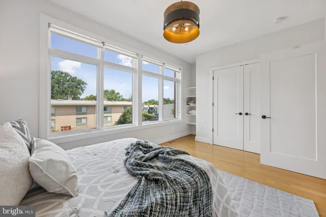 $1,950,000 | 1325 D Street Southeast, Washington, DC 20003