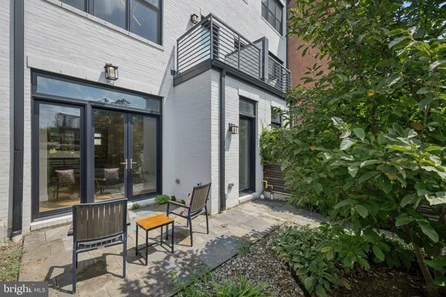 $1,950,000 | 1325 D Street Southeast, Washington, DC 20003