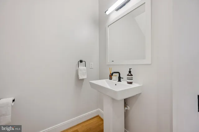 $1,950,000 | 1325 D Street Southeast, Washington, DC 20003