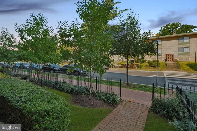 $1,950,000 | 1325 D Street Southeast, Washington, DC 20003