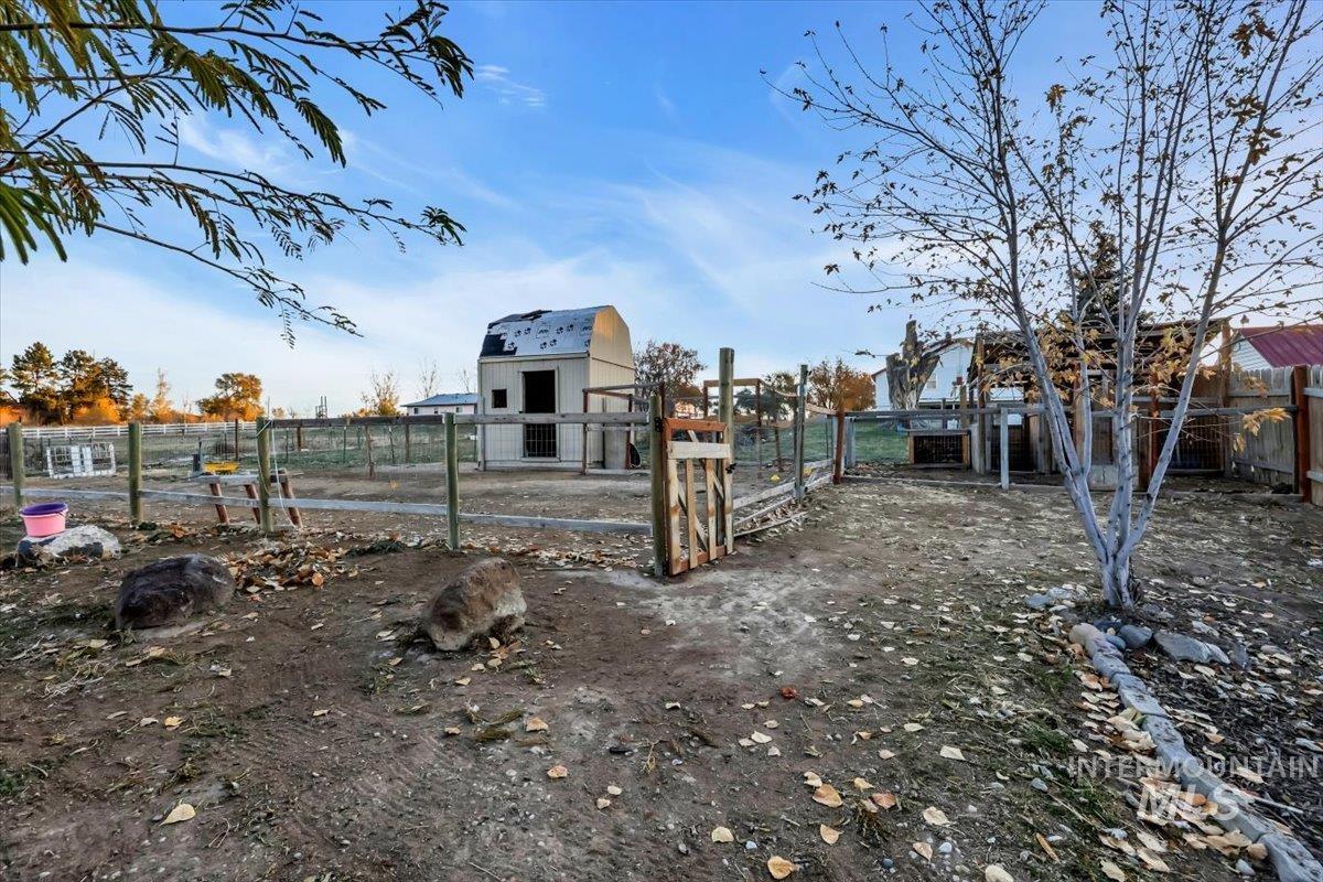 15046 Burger Lane Caldwell, ID 83607 - Photo 14 of 31 View of yard with an outbuilding