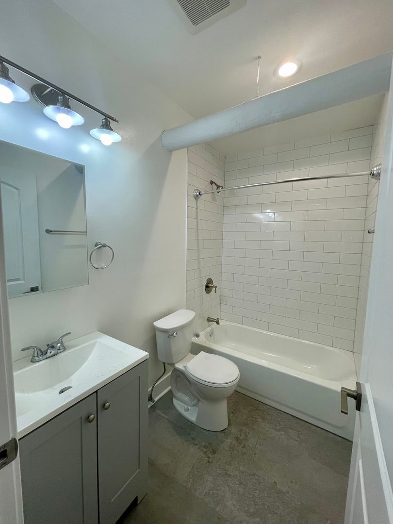 5010 North Springfield Avenue, Unit G Chicago, IL 60625 - Photo 5 of 5