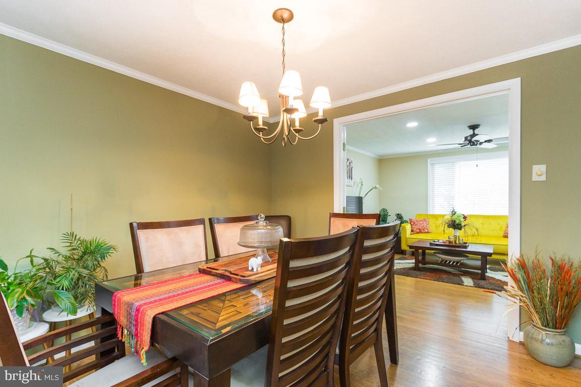 8058 Athena Street Springfield, VA 22153 - Photo 9 of 29 Dinning Area