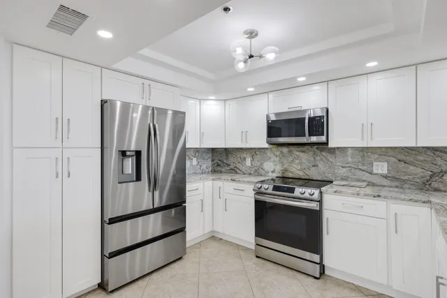 $995,000 | 3450 South Ocean Boulevard, Unit 401, Highland Beach, FL 33487