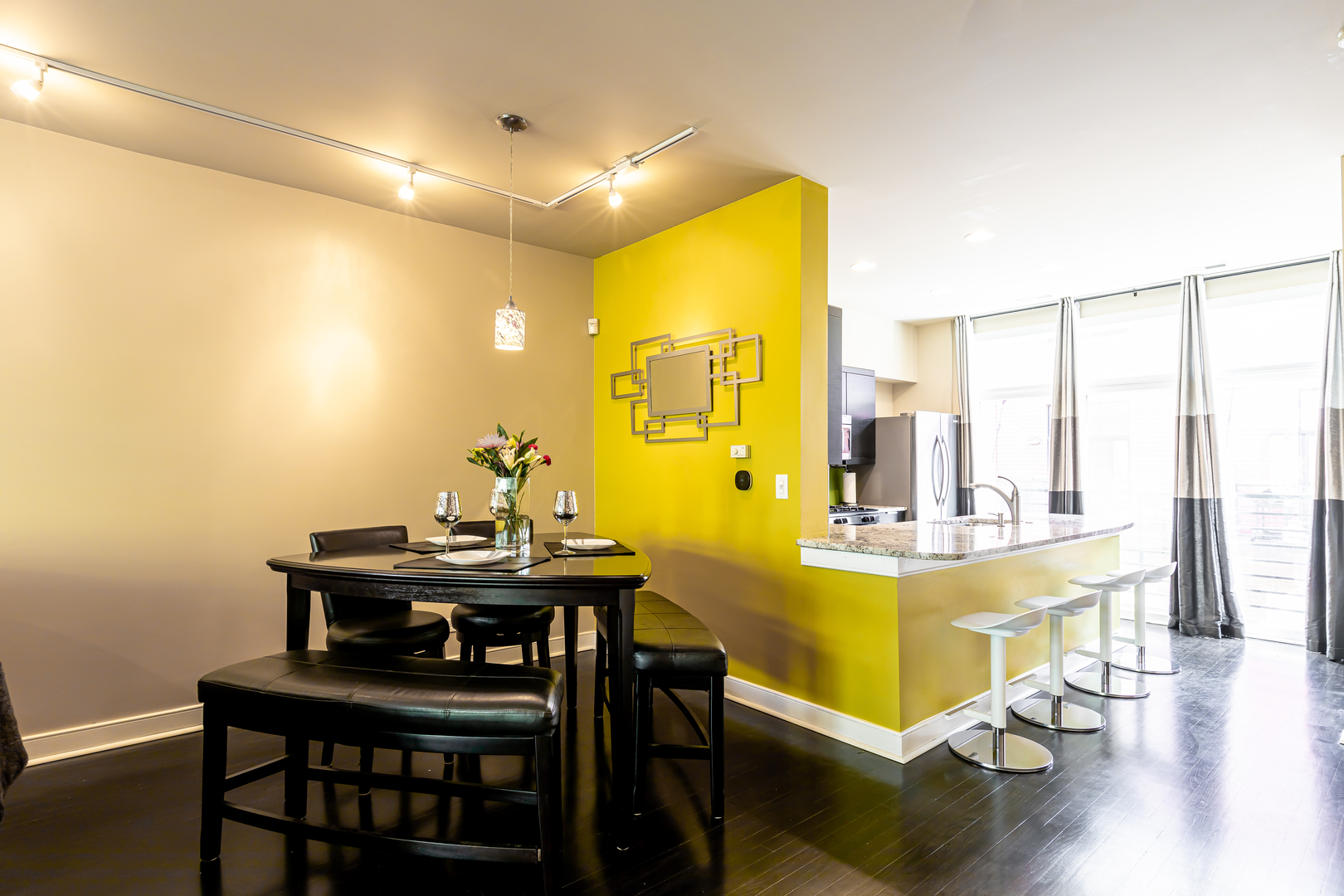 2342 West George Street Chicago, IL 60618 - Photo 5 of 17