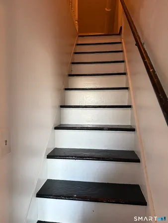 $2,800 | 1566 North Avenue, Bridgeport, CT 06604