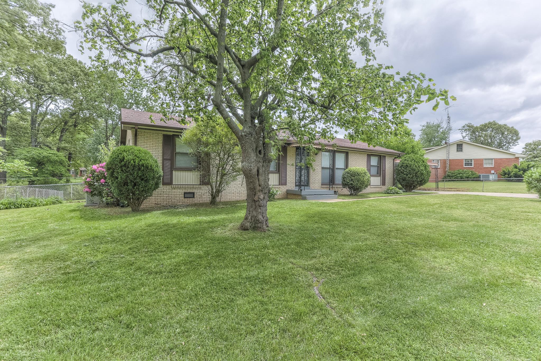 414 Jordan Road Clarksville, TN 37042 - Photo 1 of 16 Gallery Image 1