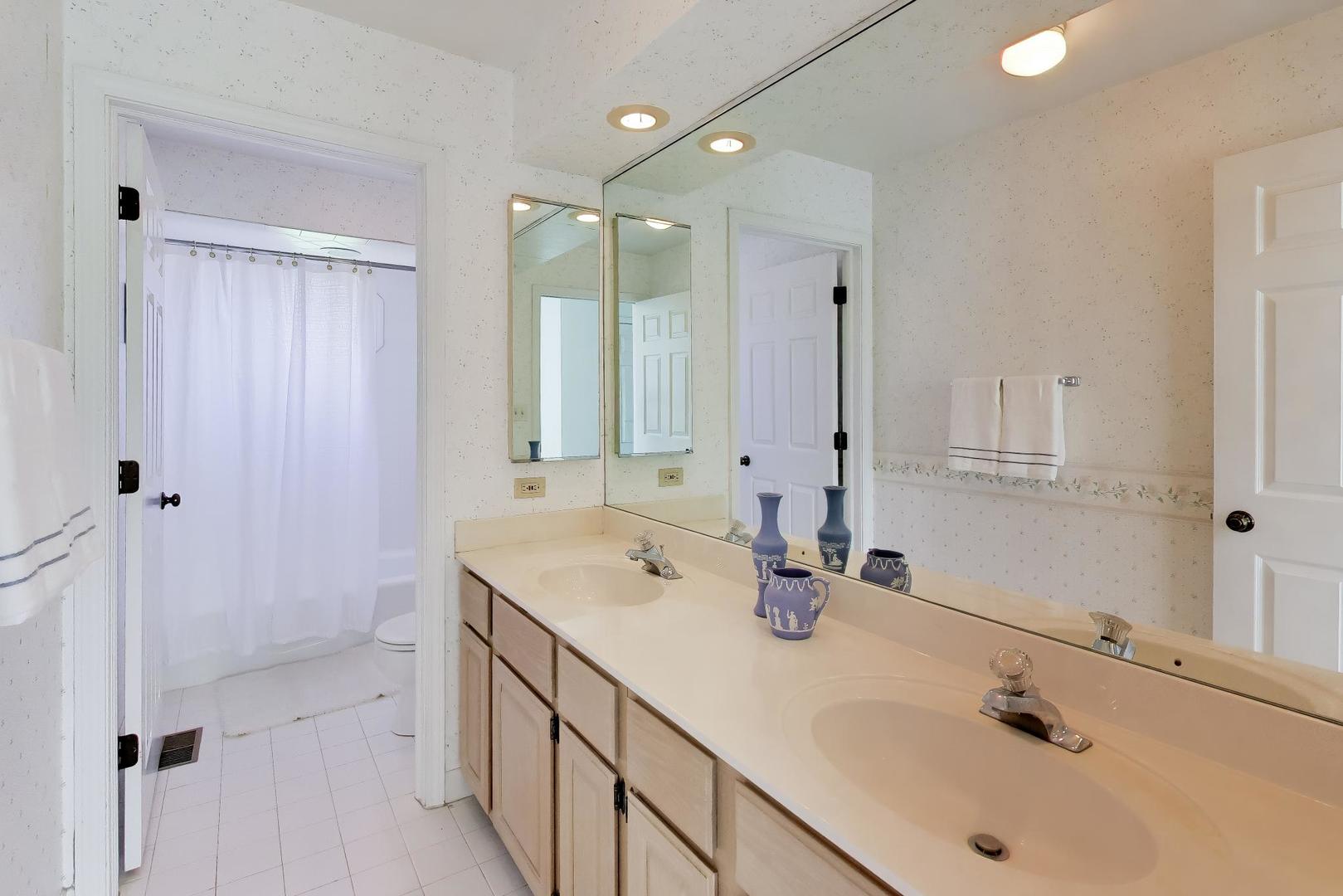1038 Elmdale Road Glenview, IL 60025 - Photo 24 of 34