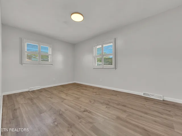 $325,000 | 119 Colonial Heights, La Follette, TN 37766