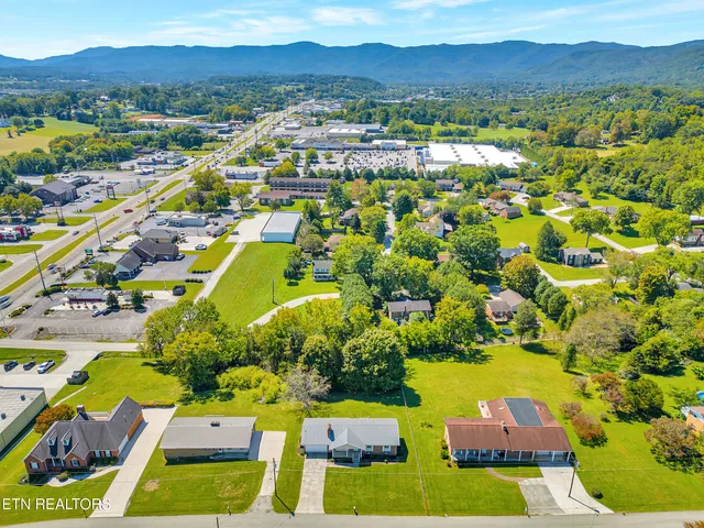 $325,000 | 119 Colonial Heights, La Follette, TN 37766