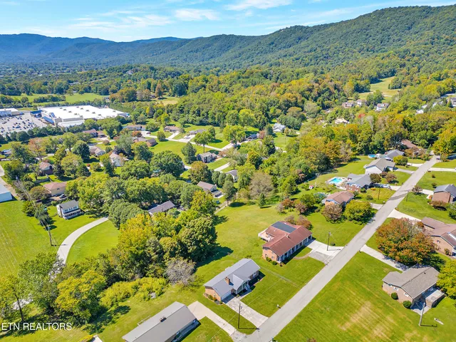 $325,000 | 119 Colonial Heights, La Follette, TN 37766