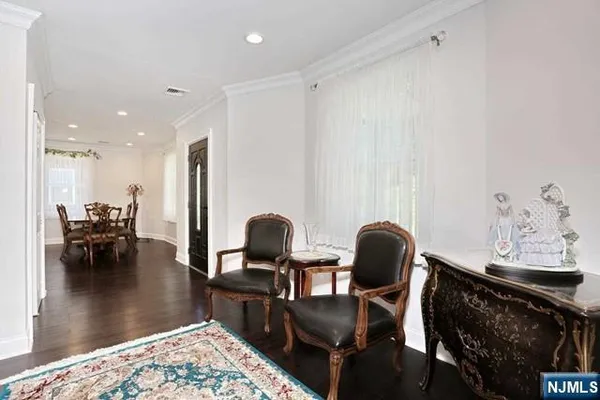 $999,000 | 27 West Street, Closter, NJ 07624