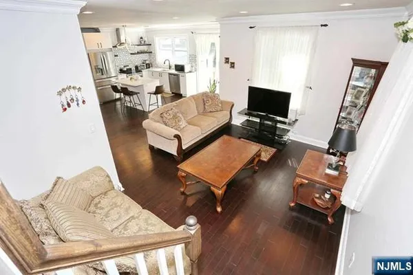 $999,000 | 27 West Street, Closter, NJ 07624