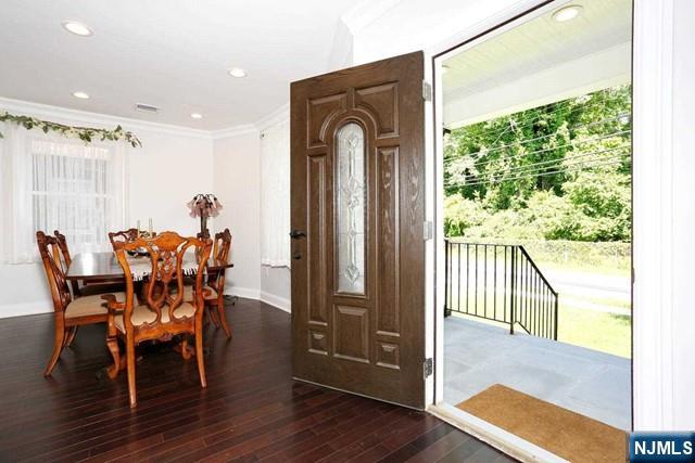27 West Street Closter, NJ 07624 - Photo 8 of 42
