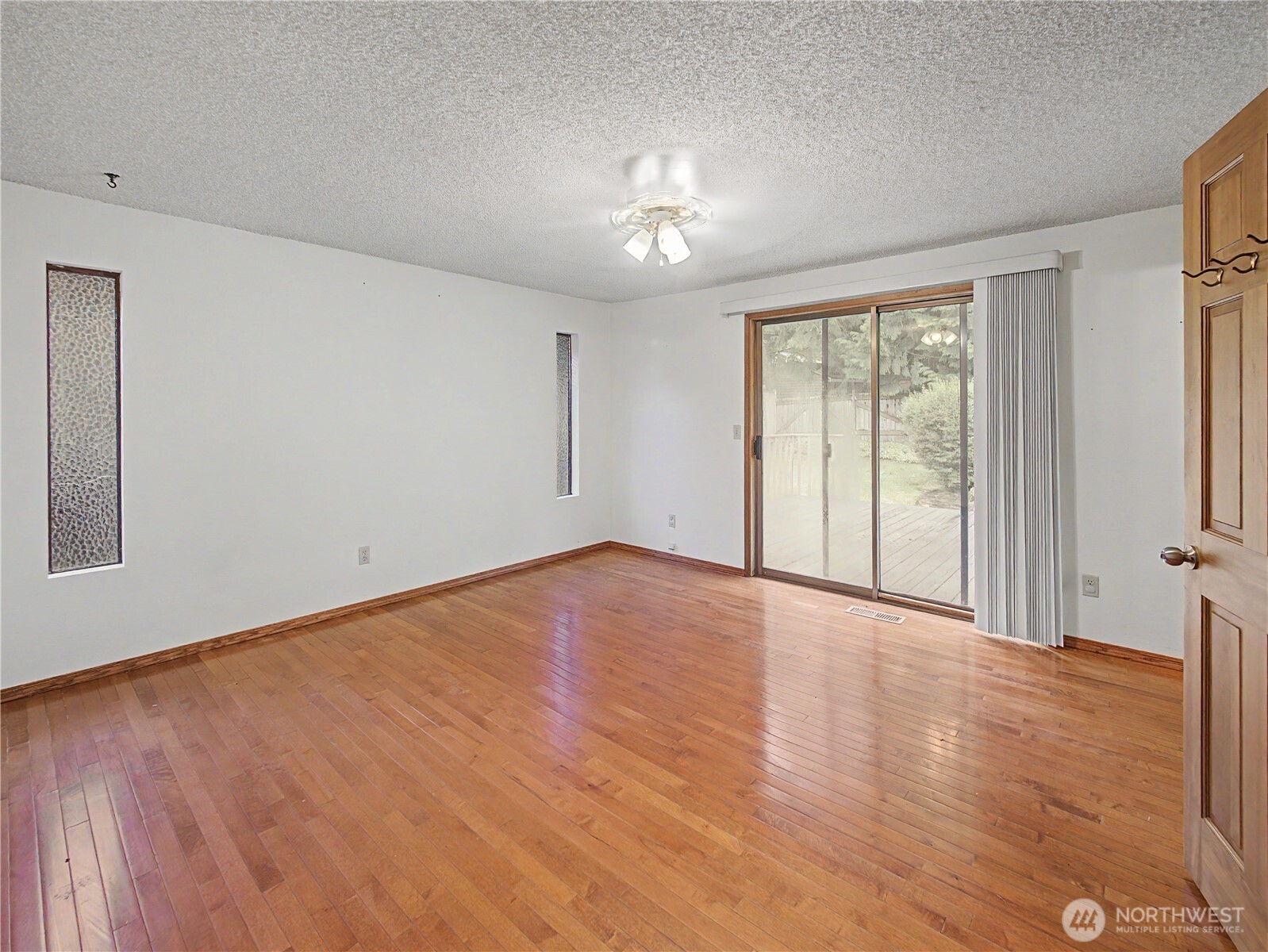 21327 Southeast 252nd Place Maple Valley, WA 98038 - Photo 19 of 27