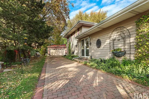 $495,000 | 2176 North Westmoreland Drive, Palatine, IL 60074