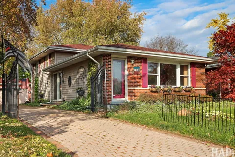 $495,000 | 2176 North Westmoreland Drive, Palatine, IL 60074