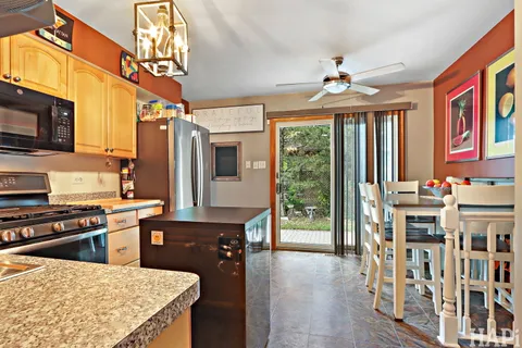 $495,000 | 2176 North Westmoreland Drive, Palatine, IL 60074