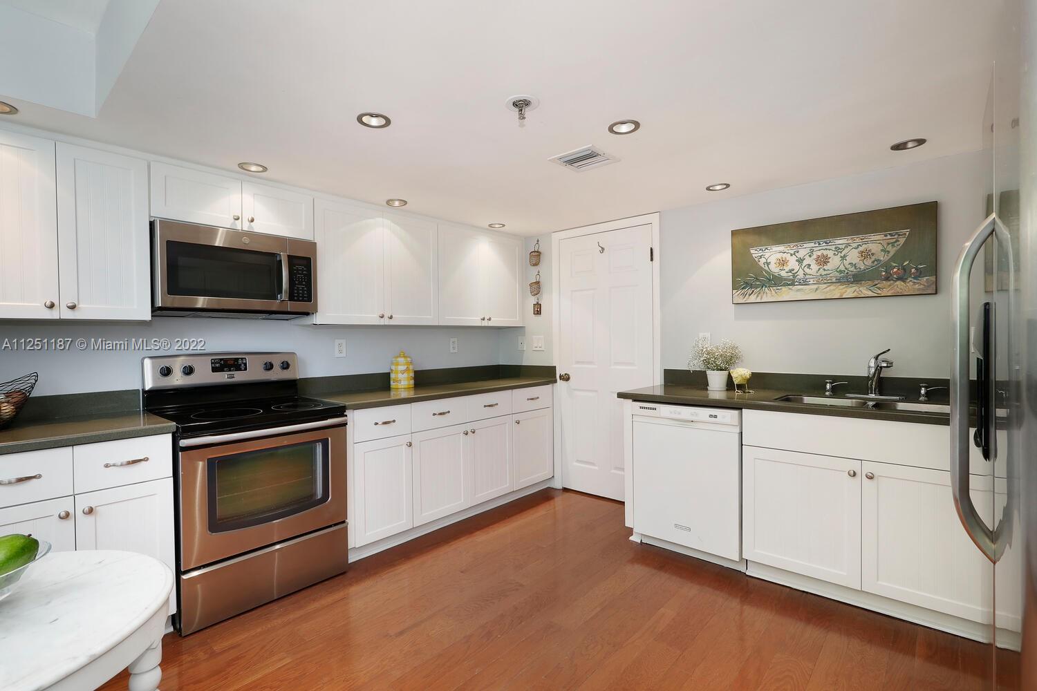 2025 Brickell Avenue, Unit 503 Miami, FL 33129 - Photo 12 of 31