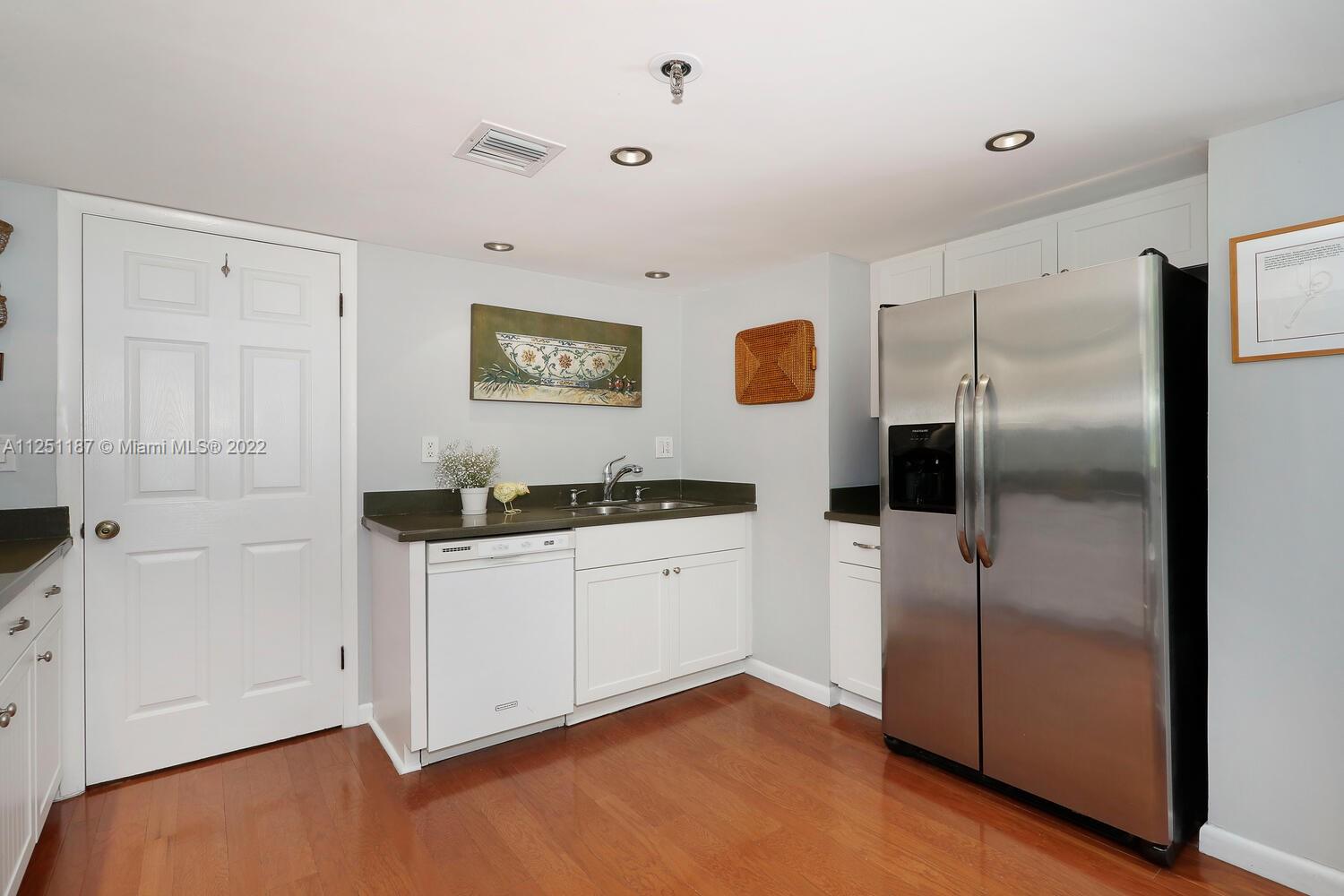 2025 Brickell Avenue, Unit 503 Miami, FL 33129 - Photo 13 of 31