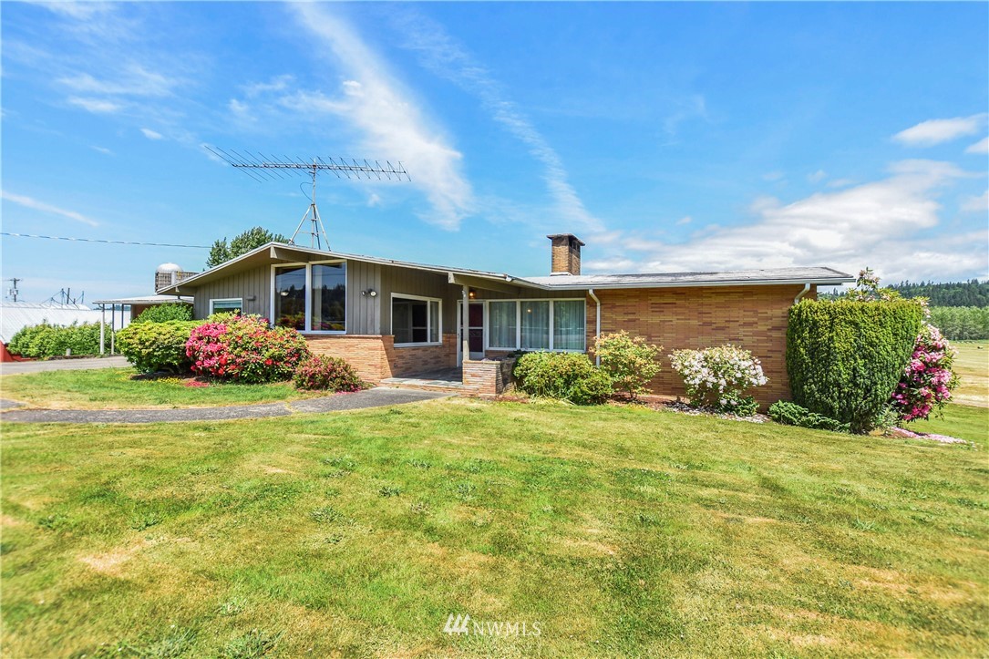 6620 Willow Grove Road Longview, WA 98632 - Photo 2 of 24