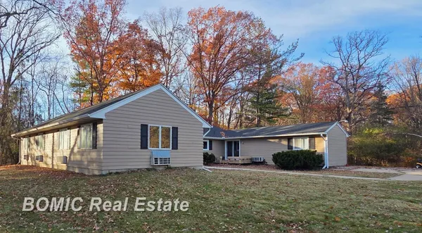 $280,000 | 3700 North Saginaw Road, Midland, MI 48640