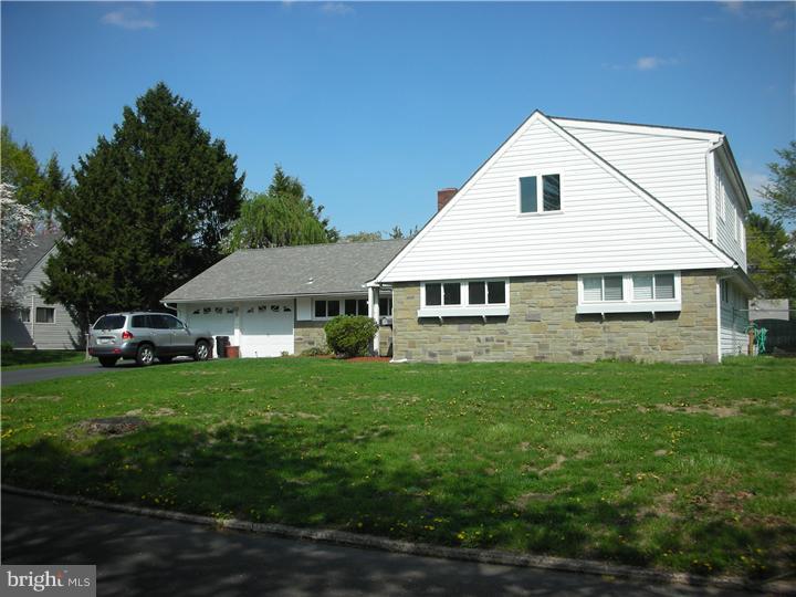 10 Rain Lily Road Levittown, PA 19056 - Photo 2 of 14 Exterior Front