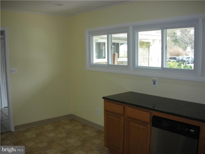 10 Rain Lily Road Levittown, PA 19056 - Photo 7 of 14 Kitchen