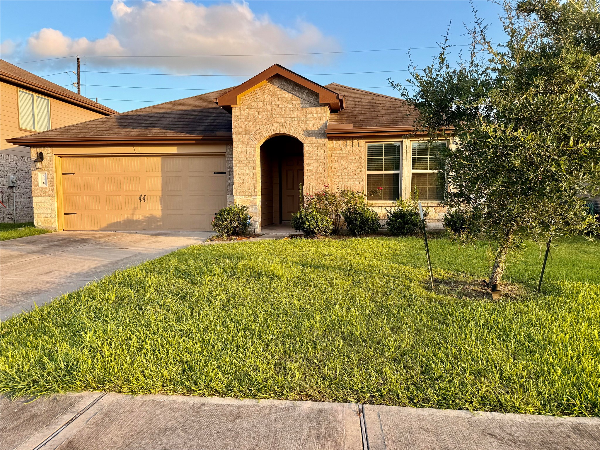 846 Autumn Flats Way Rosharon, TX 77583 - Photo 1 of 27 Beautiful Home.