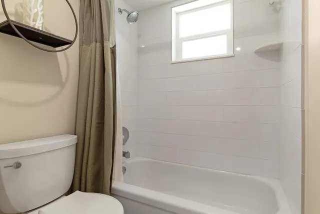 $250,000 | 1481 South Ocean Boulevard, Unit 208E, Lauderdale-by-the-Sea, FL 33062