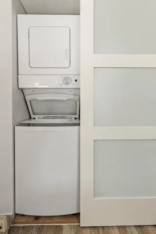 $250,000 | 1481 South Ocean Boulevard, Unit 208E, Lauderdale-by-the-Sea, FL 33062